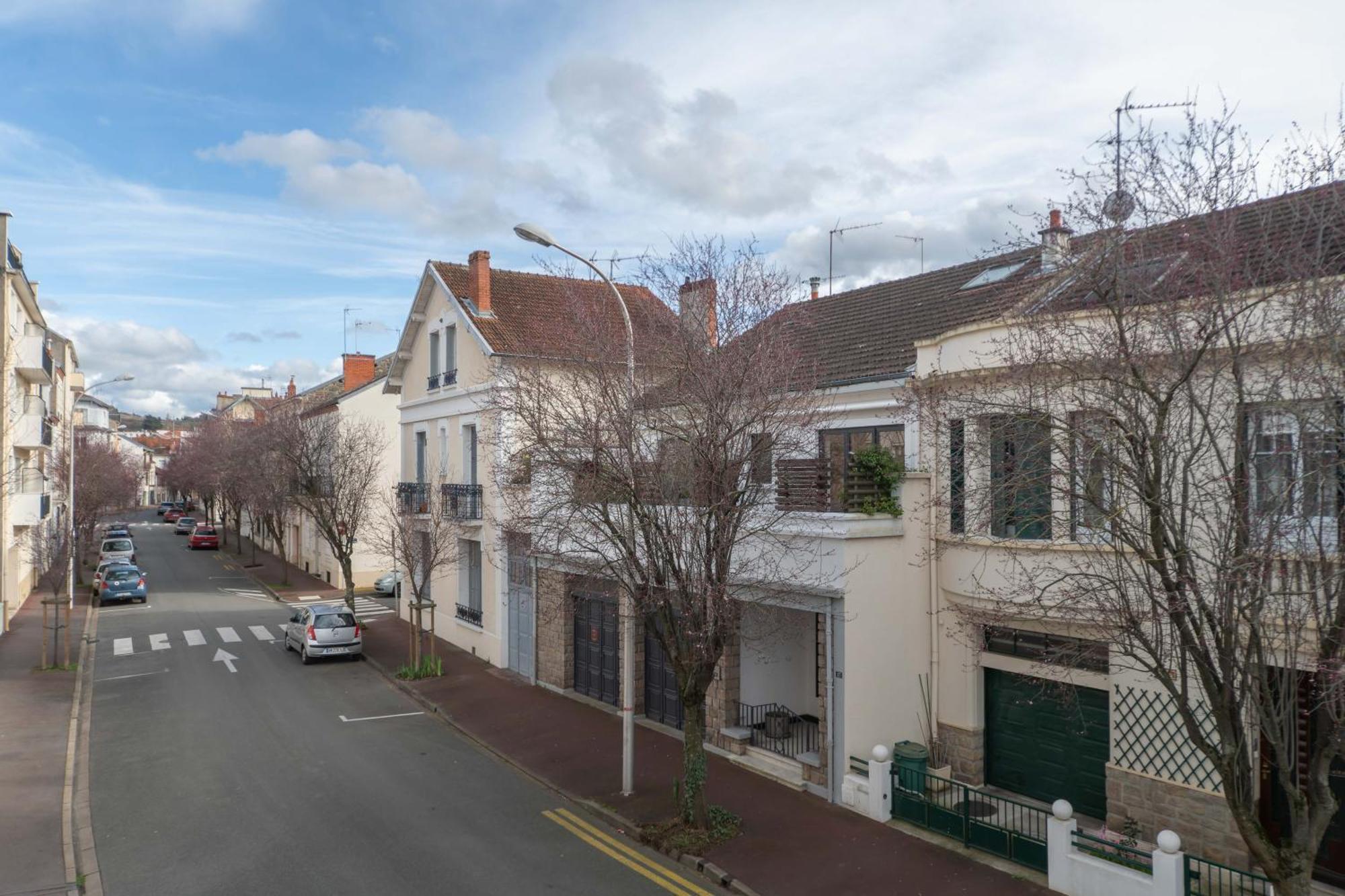 L'Eugene - Maison 3 Chambres Vichy Kültér fotó